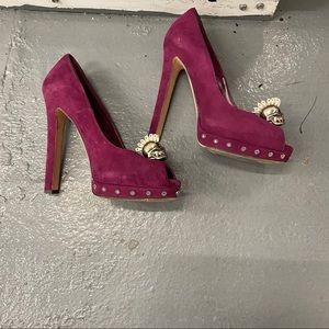 Alexander McQueen Bordeaux Suede Skull Pumps